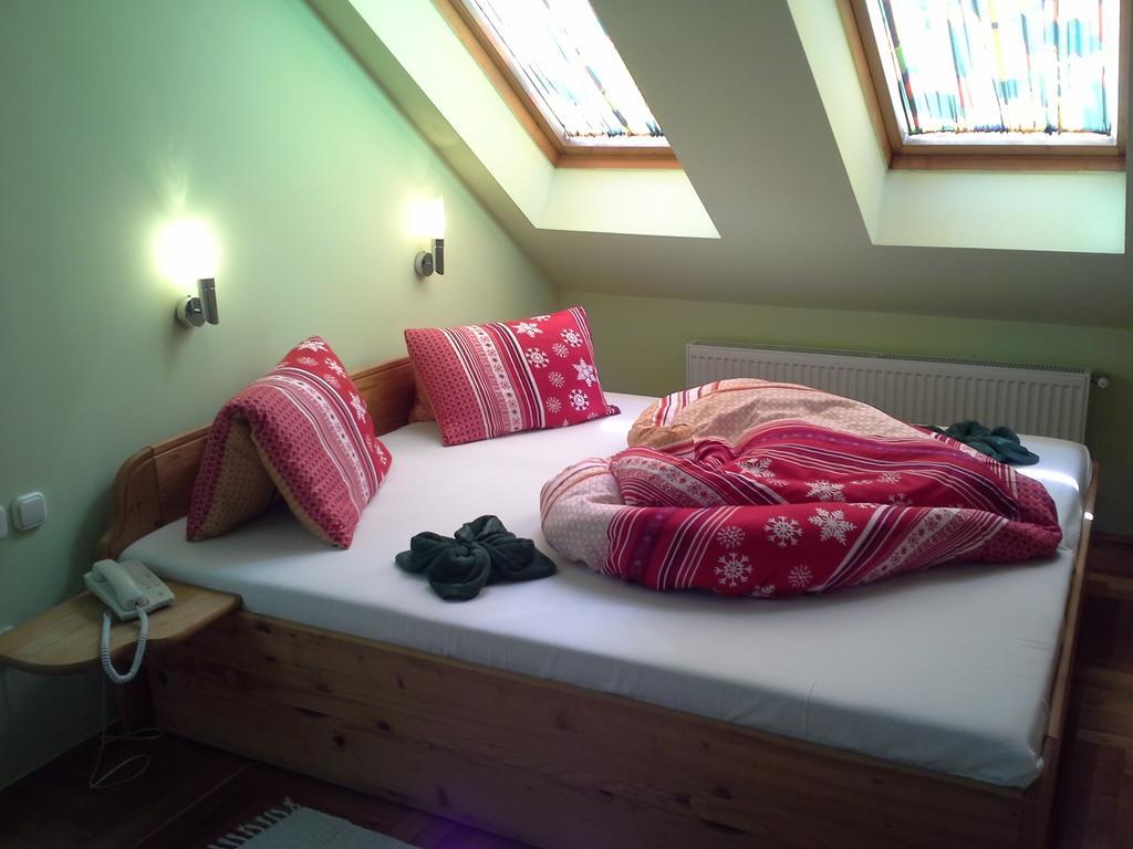 Korona Szallo Otel Kanije Dış mekan fotoğraf