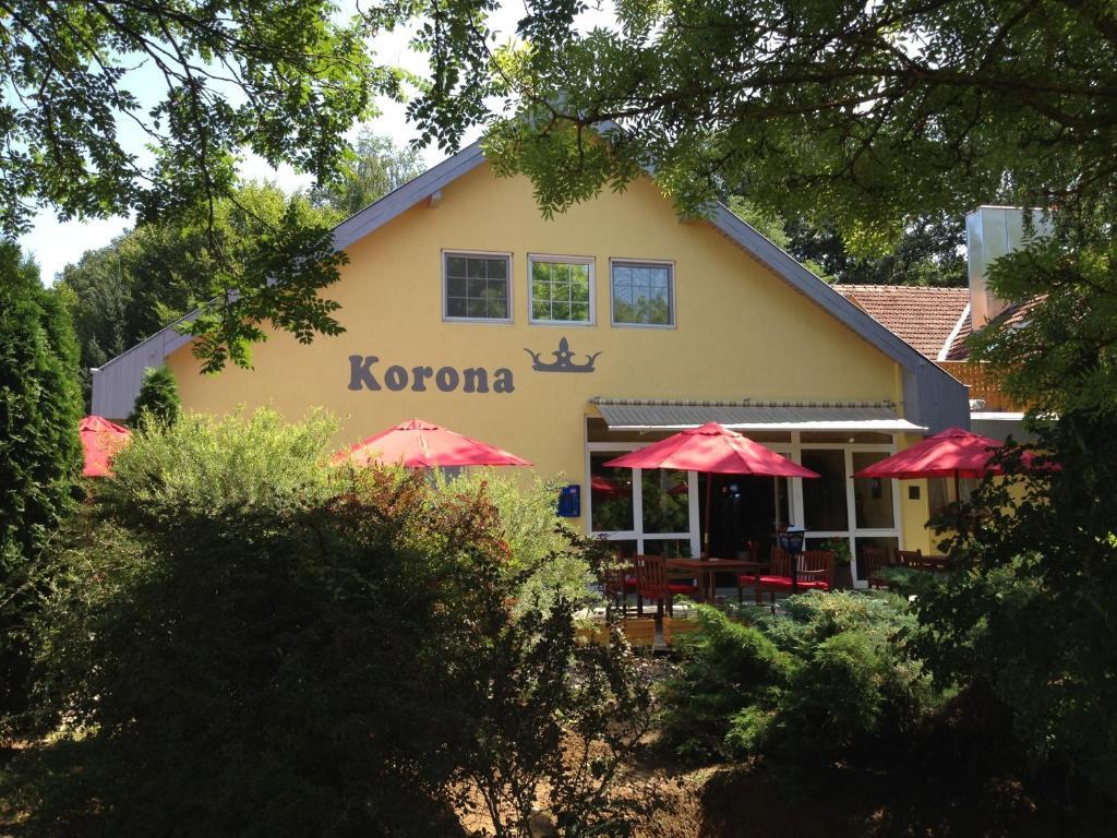 Korona Szallo Otel Kanije Dış mekan fotoğraf